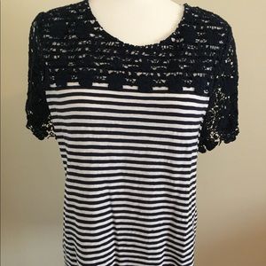 EUC Beautifully Detailed Top